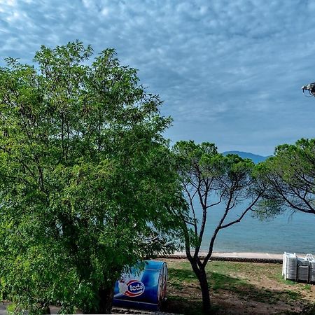 Apartment Bor - On The Beach Malinska Exterior photo